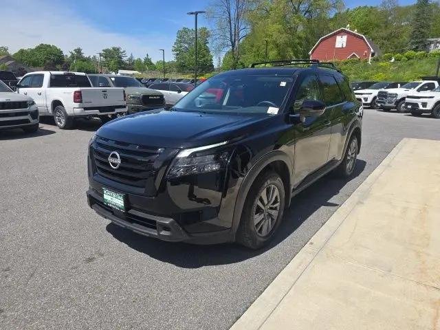 2025 Nissan Pathfinder SV 4WD