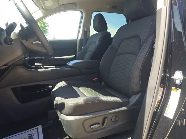 2025 Nissan Pathfinder SV 4WD