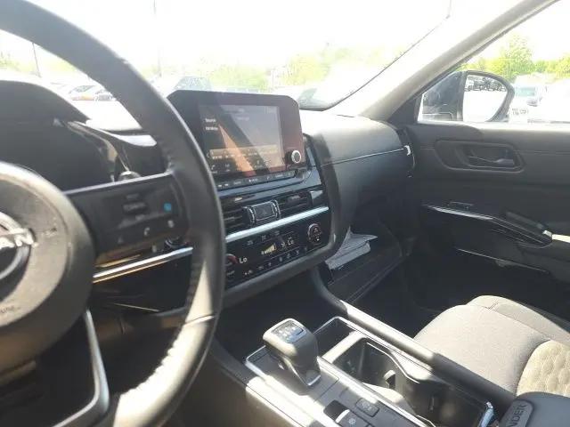 2025 Nissan Pathfinder SV 4WD