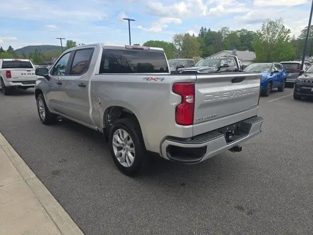 2022 Chevrolet Silverado 1500 4WD Crew Cab Short Bed Custom