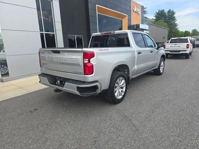 2022 Chevrolet Silverado 1500 4WD Crew Cab Short Bed Custom