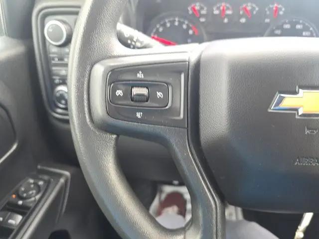 2022 Chevrolet Silverado 1500 4WD Crew Cab Short Bed Custom
