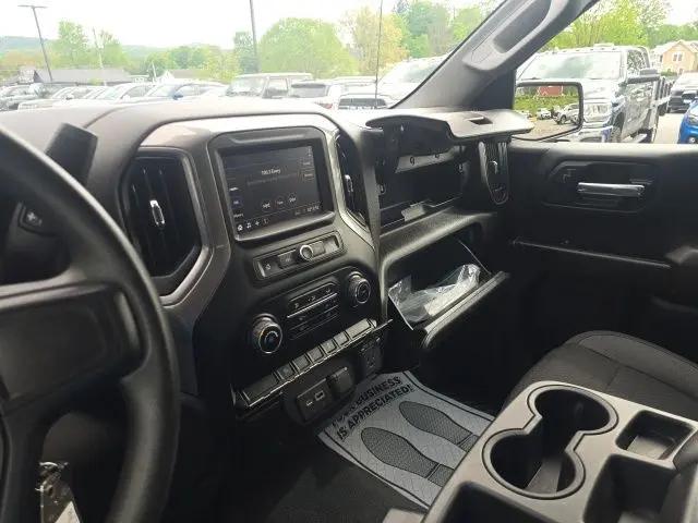 2022 Chevrolet Silverado 1500 4WD Crew Cab Short Bed Custom