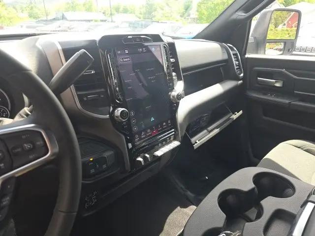 2026 Ram 2500 Big Horn Crew Cab 4x4 6'4" Box