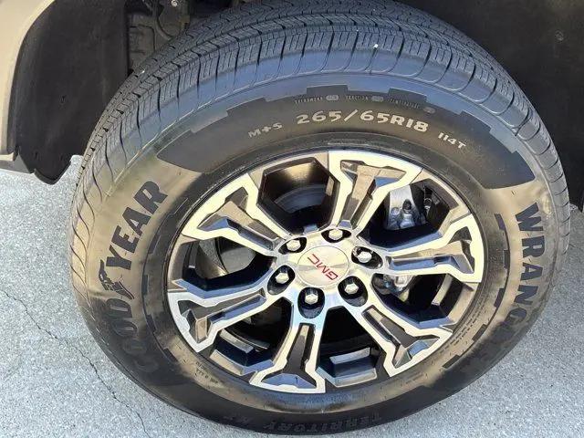 2023 GMC Canyon 4WD Crew Cab Short Box AT4