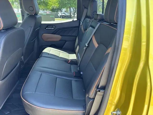 2023 GMC Canyon 4WD Crew Cab Short Box AT4