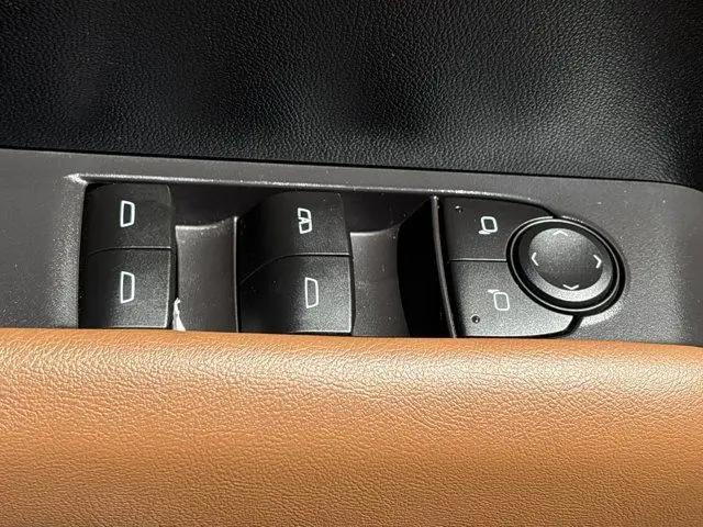 2023 GMC Canyon 4WD Crew Cab Short Box AT4