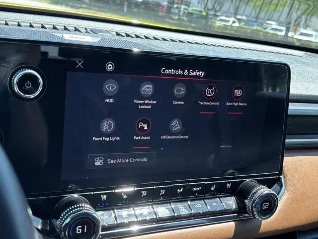2023 GMC Canyon 4WD Crew Cab Short Box AT4