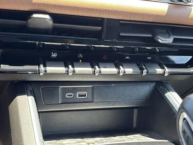 2023 GMC Canyon 4WD Crew Cab Short Box AT4