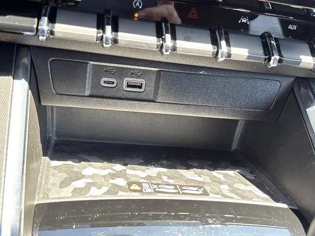 2023 GMC Canyon 4WD Crew Cab Short Box AT4