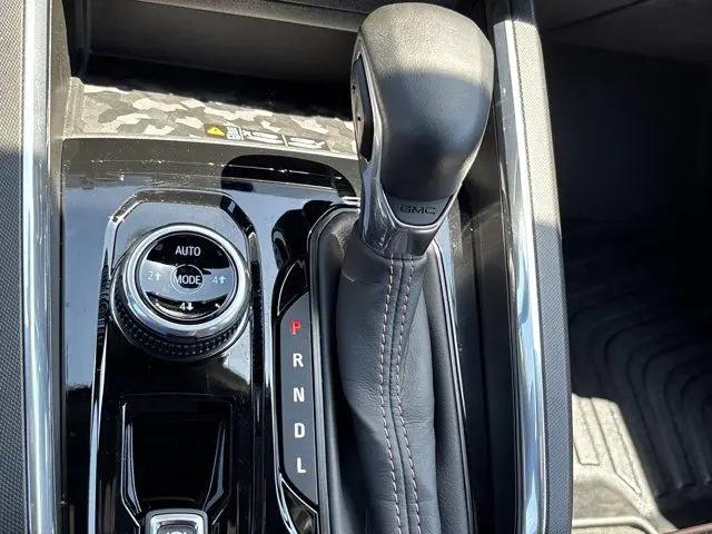 2023 GMC Canyon 4WD Crew Cab Short Box AT4