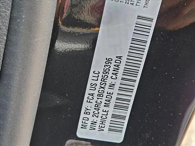 2025 Chrysler Pacifica Select