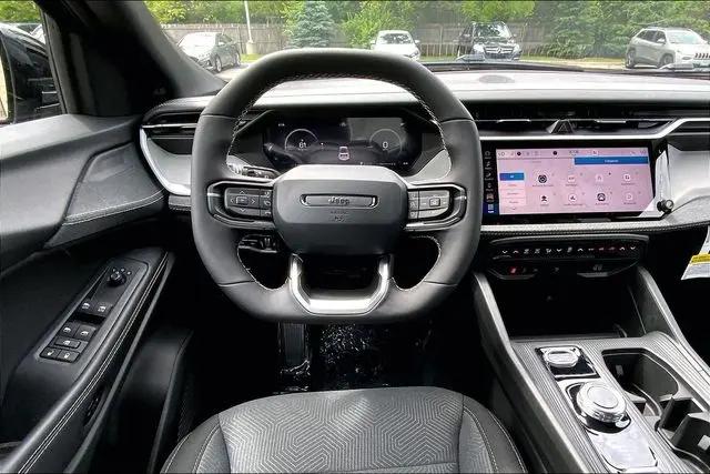 2026 Jeep Cherokee Laredo 4x4