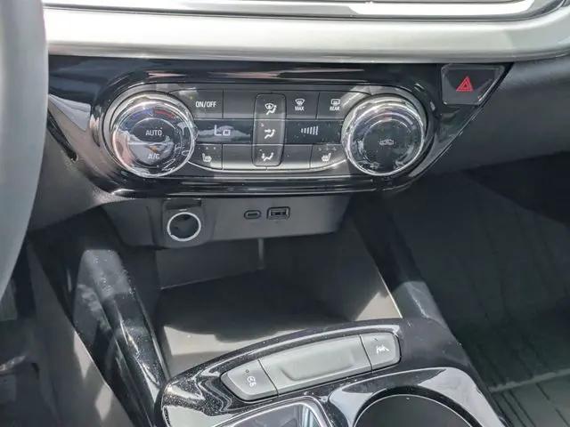 2026 Chevrolet Trax FWD LT