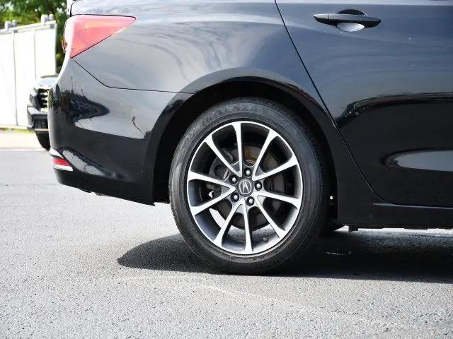 2017 Acura TLX w/Technology Package