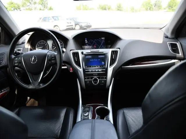 2017 Acura TLX w/Technology Package