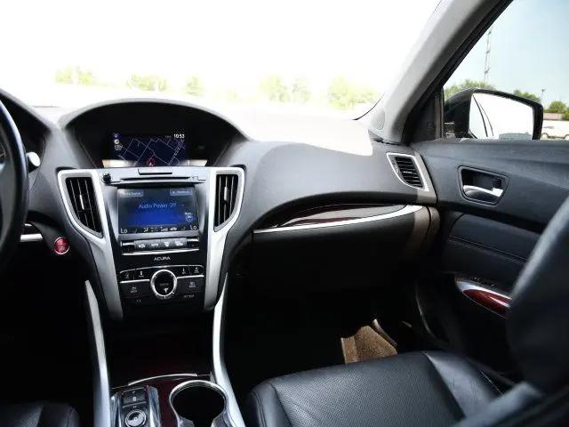 2017 Acura TLX w/Technology Package