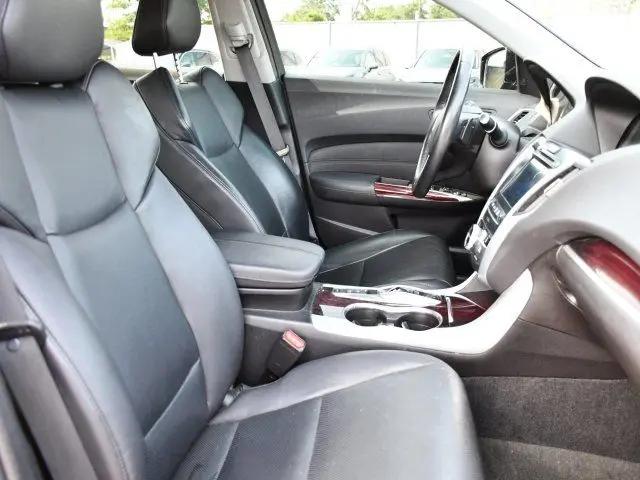 2017 Acura TLX w/Technology Package