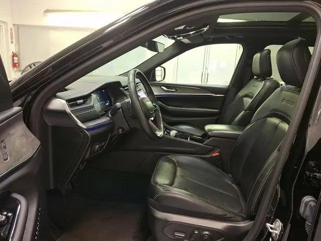 2022 Jeep Grand Cherokee L Overland 4x4