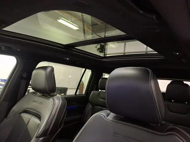 2022 Jeep Grand Cherokee L Overland 4x4