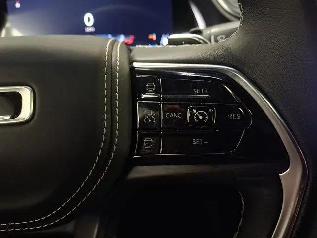 2022 Jeep Grand Cherokee L Overland 4x4