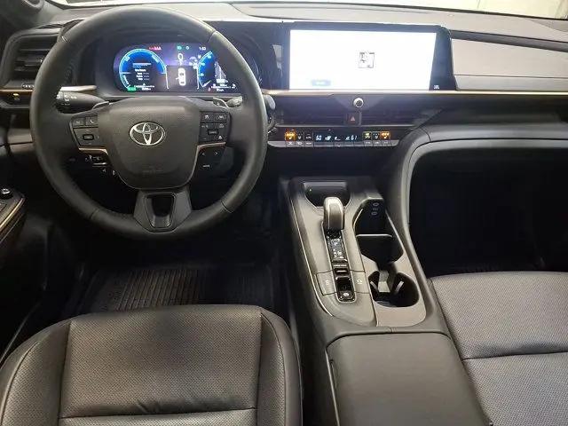 2023 Toyota Crown Platinum