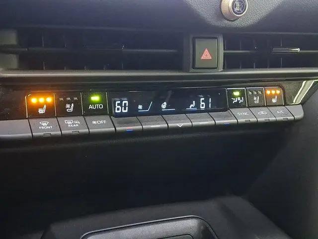 2023 Toyota Crown Platinum