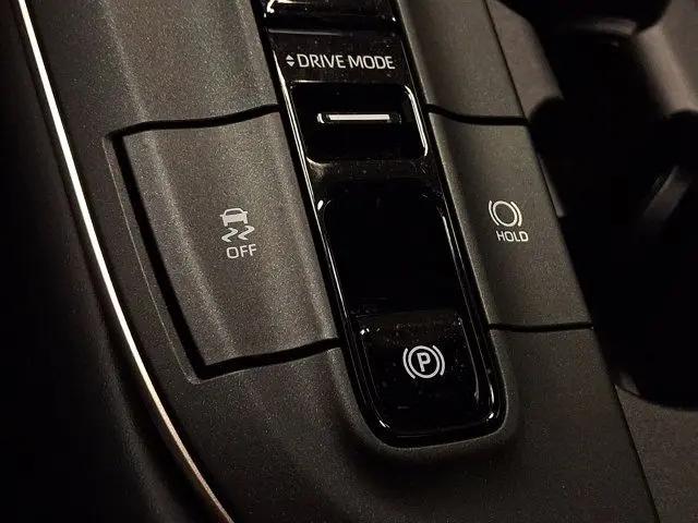 2023 Toyota Crown Platinum