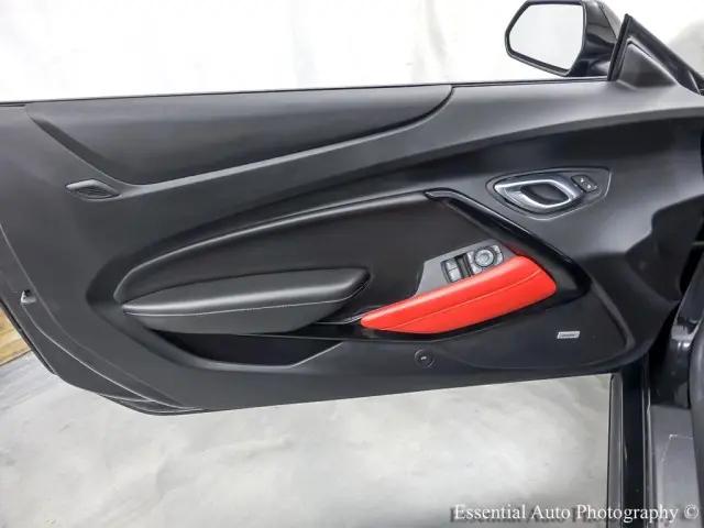 2021 Chevrolet Camaro RWD Convertible LT1