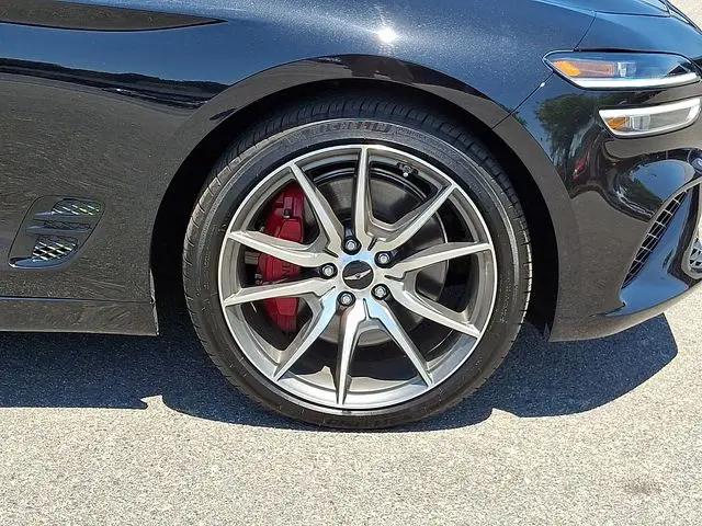 2025 Genesis G70 2.5T RWD
