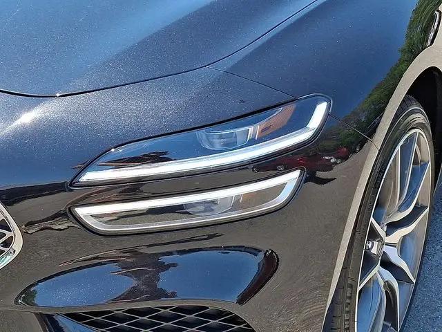 2025 Genesis G70 2.5T RWD