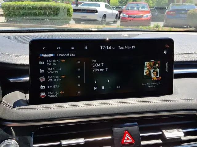 2025 Genesis G70 2.5T RWD