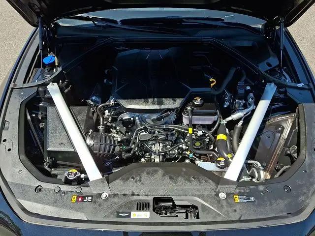 2025 Genesis G70 2.5T RWD