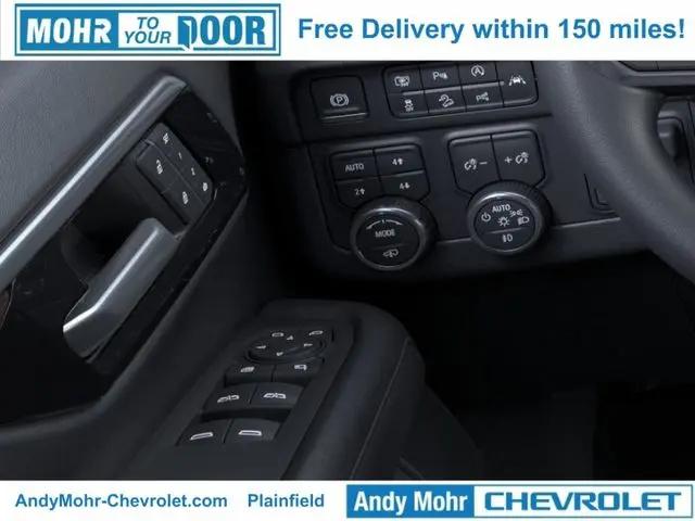 2026 Chevrolet Suburban LT, 4WD