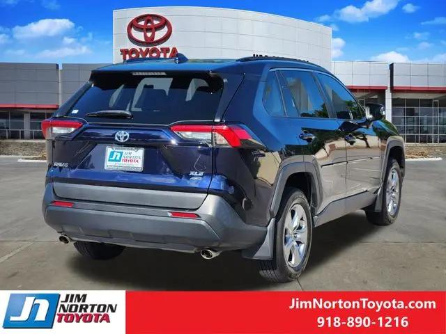 2022 Toyota RAV4 XLE