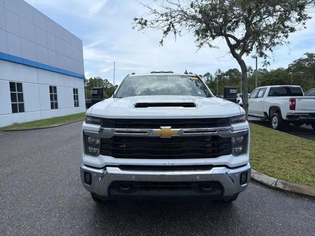 2025 Chevrolet Silverado 3500HD 4WD Crew Cab Long Bed LT