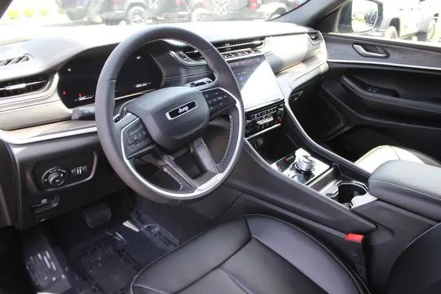 2025 Jeep Grand Cherokee Limited 4x4