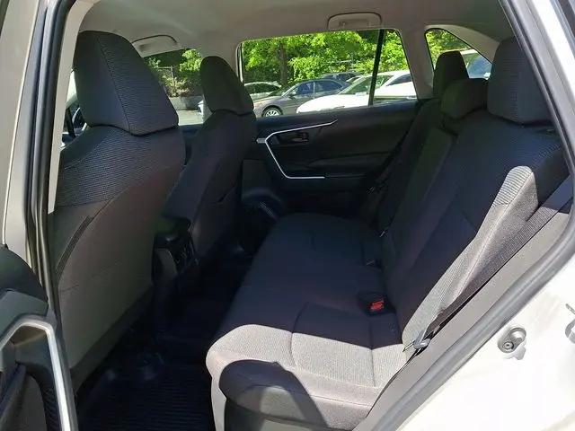 2023 Toyota RAV4 Hybrid LE