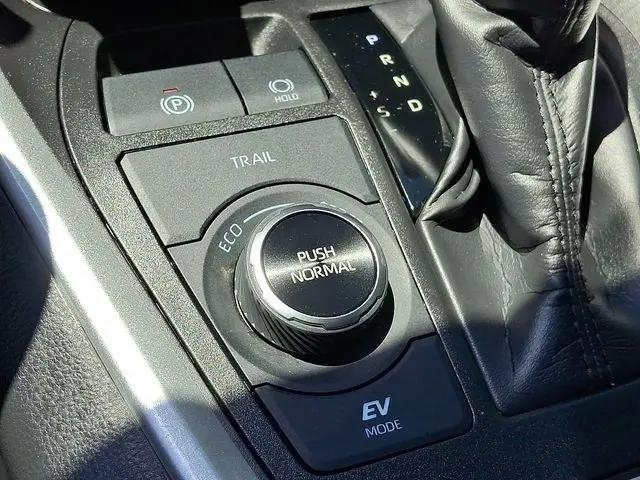 2023 Toyota RAV4 Hybrid LE