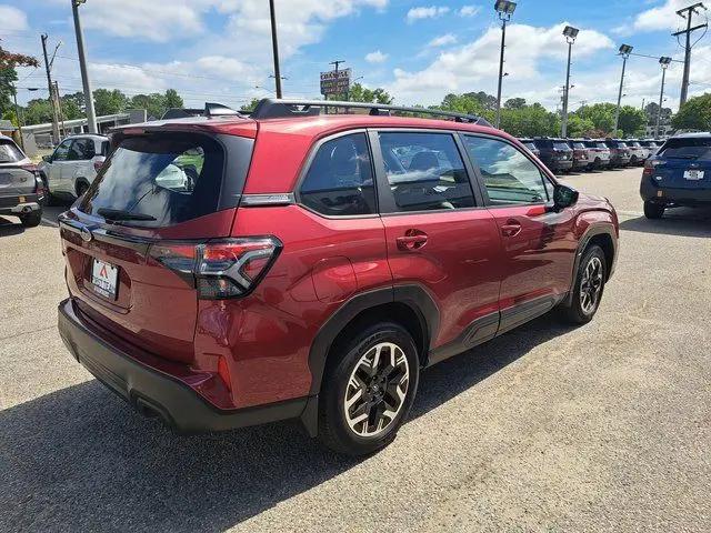 2025 Subaru Forester Base