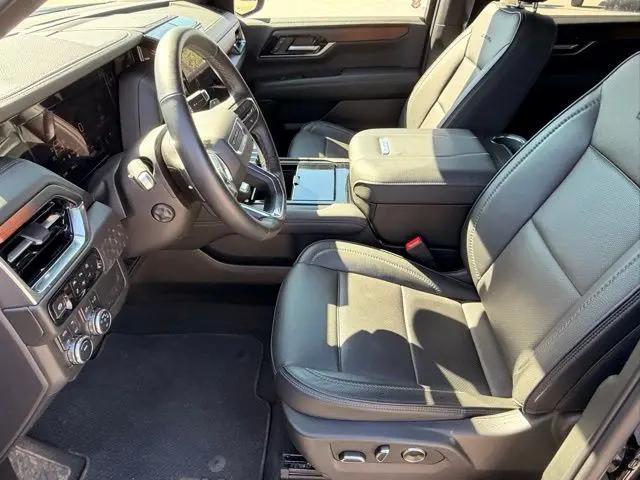 2025 GMC Yukon XL 4WD Denali