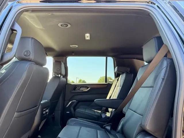 2025 GMC Yukon XL 4WD Denali