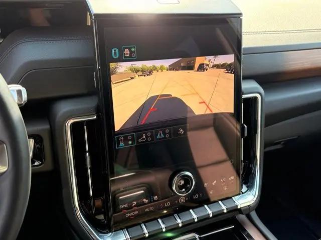 2025 GMC Yukon XL 4WD Denali