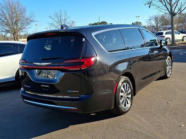2024 Chrysler Pacifica Hybrid Select