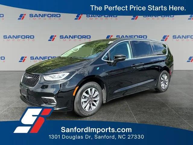 2024 Chrysler Pacifica Hybrid Select for sale in Sanford, NC