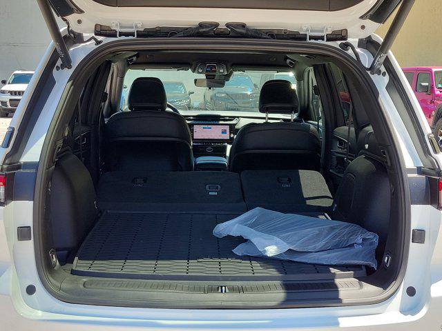 2026 Jeep Grand Cherokee Limited 4x2