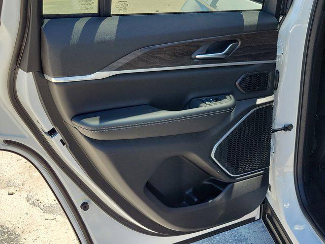 2026 Jeep Grand Cherokee Limited 4x2