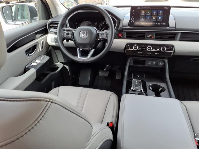 2023 Honda Pilot AWD EX-L 8 Passenger