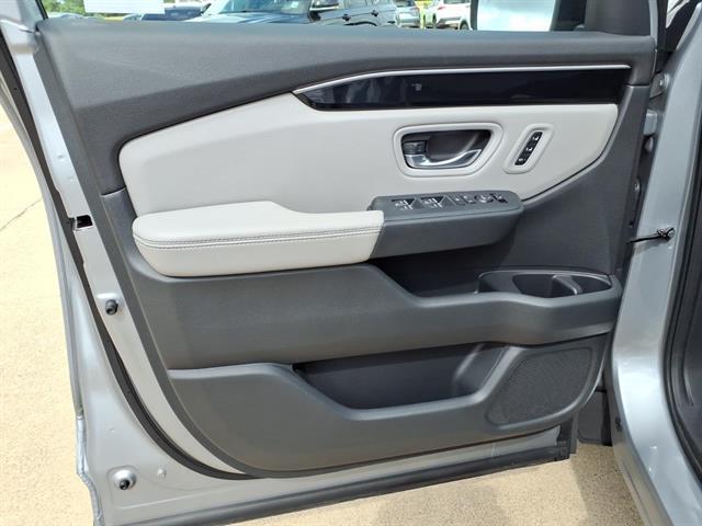 2023 Honda Pilot AWD EX-L 8 Passenger