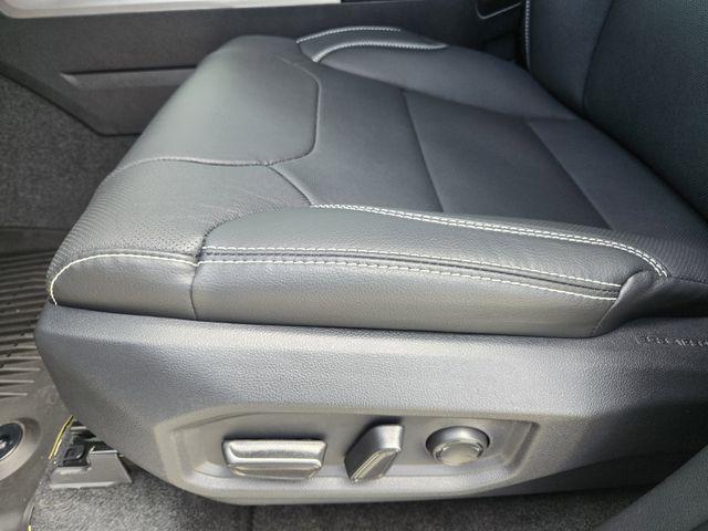 2026 Toyota Tundra SR5 CrewMax 5.5' Bed